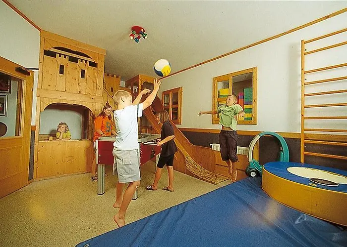 란트하우스 그륀베르크 암 제 3* 그문덴