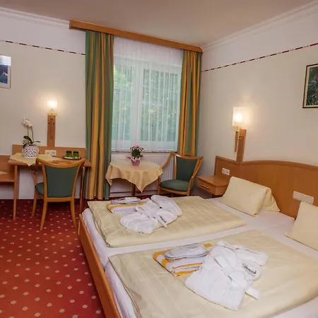 Gruenberg Am 3* גמונדן